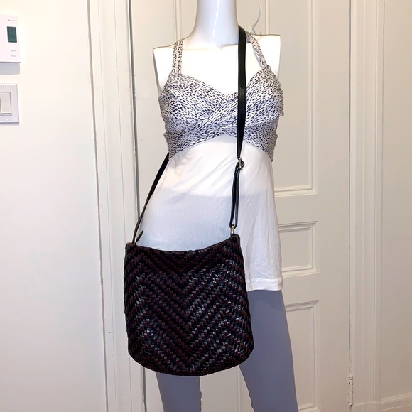 Leather crossbody bag - Picture 2 of 16